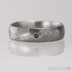 Ručně kovaný snubní prsten damasteel - PRIMA + černý diamant 1,7 mm
