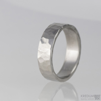 Natura - kovaný snubní prsten z nerezové oceli