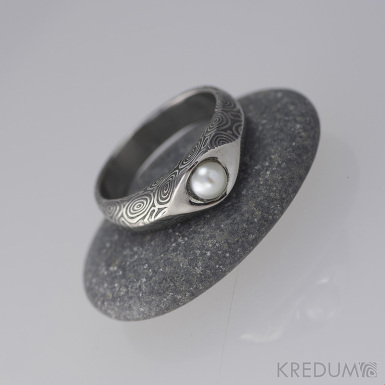 Gracia s pravou perlou - koleka - Kovan prsten damasteel