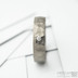 Rock BG titan - Kovan titanov snubn prsten s diamantem 2 mm, SK3692