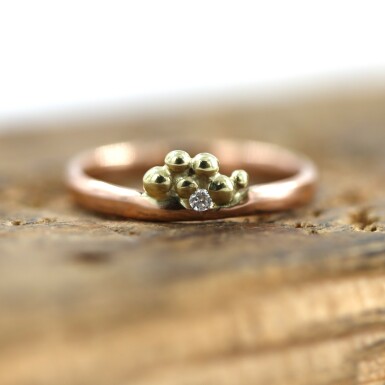Andromda - zlat zdoben prsten s diamantem 
