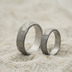 ru�n� kovan� snubn� prsteny z titanu - Natura - vel. 51, ���ka 4 mm, profil B, matn� a vel. 61, ���ka 6 mm, profil B, matn� - Et 2149