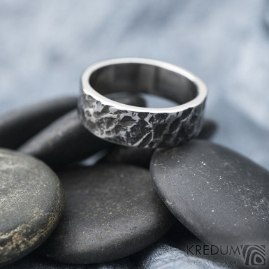 Archeos Glanc - kovaný snubní prsten z nerezové oceli - SK1650