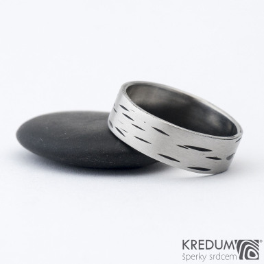 Betula - kovaný snubní prsten z nerezové oceli - SK1305