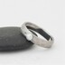 Zsnubn prstnek s perlou chirurgick ocel -  velikost 52, ka 4 mm, profil C, matn, perla zplotl, lehce zaputn - k 1048