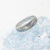Zásnubní prsten s diamantem - Siona damsteel a diamant 1,7 mm vsazený do zlata - struktura dřevo, lept tmavý střední, profil B - vel. 50, šířka 4,5 mm hlava a 3 mm v dlani - k 2522