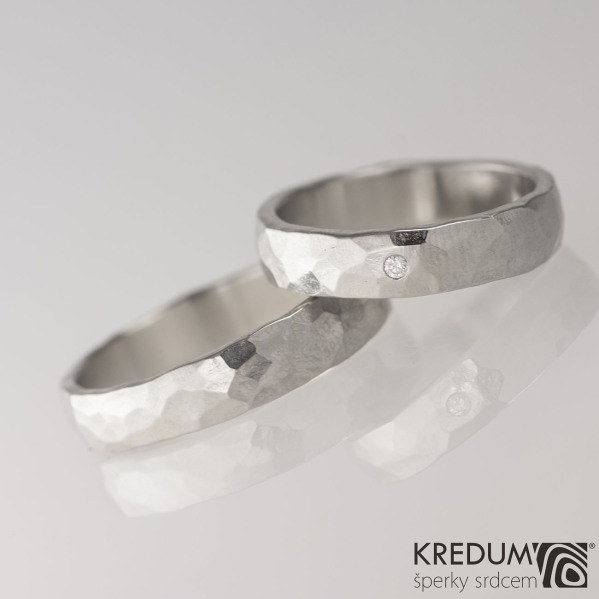 DRAILL + čirý diamant 1,7 mm - Prsten kovaný z nerezové oceli - lesklý - šířka obou 5 mm