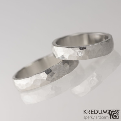 Natura a ir diamant 1,7 mm - kovan snubn prsten z nerezov oceli
