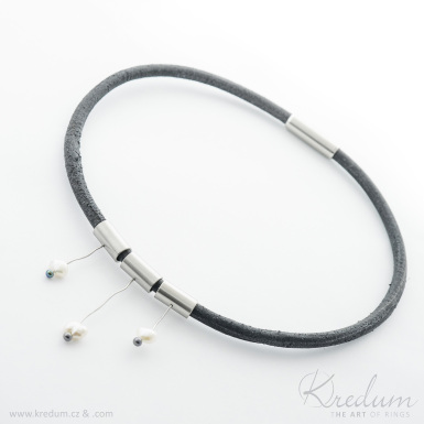 Designový náhrdelník s perlami - SK4451
