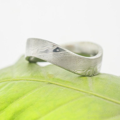 Kovaný nerezový snubní prsten damasteel - FOREVER, dřevo světlý