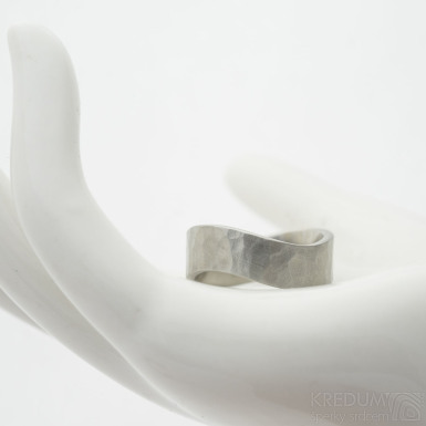 FOREVER Natura matný - kovaný snubní prsten z nerezové oceli - SK2353