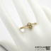 Josefína Yellow - Zlatý snubní prsten - barva prstenu na fotografii je upravovaná