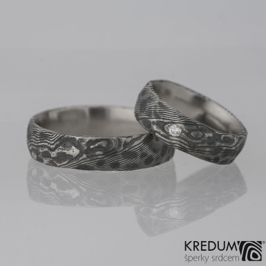 Natura a čirý diamant 2 mm - dřevo - Snubní prsten z oceli damasteel