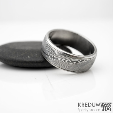 Kasiopea Steel - dřevo - Kovaný snubní prsten 