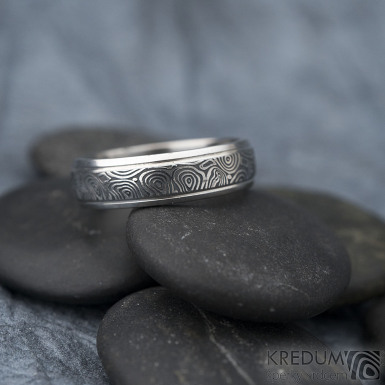 Kasiopea Steel - kolečka - Kovaný snubní prsten z oceli damasteel