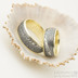 Kasiopea yellow - velikosti 50,5 a 68, šířka 8 mm, okraje 2x1mm, profil D - Damasteel snubní prsteny a zlato - k 2170 (2)