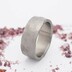 ručně kovaný snubní prsten z titanu - velikost 60, šířka 8 mm, tloušťka střední, matný, profil C - SK2685