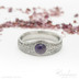 Zásnubní prsten s drahým kamenem - Královna damasteel, vzor kolečka, zatmavený + ametyst kabošon, velikost 57, šířka 7,5 mm hlava, 4,5 mm v dlani - ET 2011