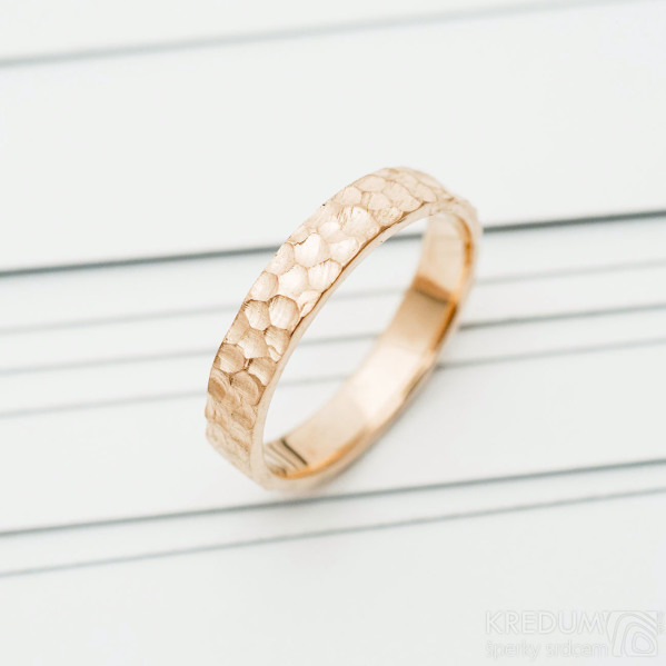 Marro snubní prsten gold red (1)