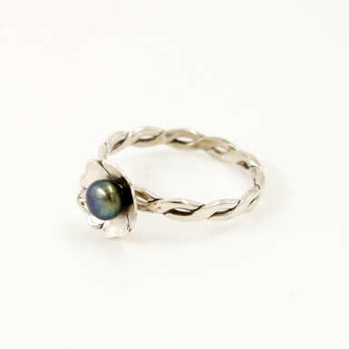 Stříbrný prsten s černou říční perlou  vel.55 - CR5368