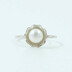 Stbrn prsten s ozdobou a perlou 