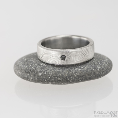 PRIMA a černý diamant 1,7 mm - dřevo - Snubní prsten kovaná ocel damasteel, S1470