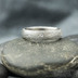 Zásnubní prsten damasteel - Prima a čirý diamant 1,5 mm, voda, lept světlý střední - vel. 49, šířka 4 mm, profil B - Damasteel snubní prsten