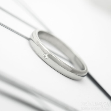 Prima nerez a čirý diamant 1,5 mm - kovaný snubní prsten z nerezové oceli