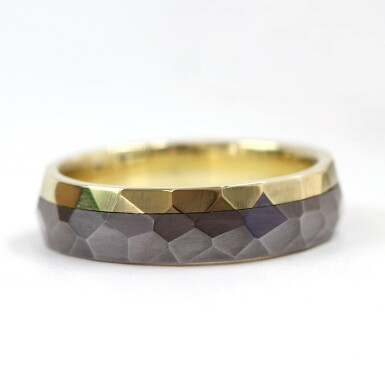 Columba Rock yellow titan - prsten ze lutho zlata a titanu