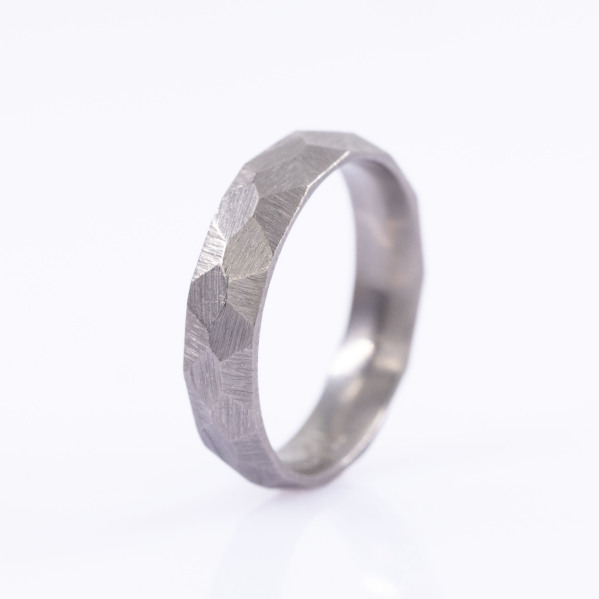 Rock titan - hrub� mat - Kovan� snubn� prsten - CR5639