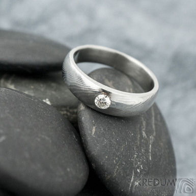 Siona damasteel a čirý diamant 3 mm - vzor dřevo - kovaný snubní prsten z nerezové oceli