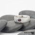 Snubní prsten damasteel - Siona a granat natural, struktura voda, lept světlý střední, velikost 52, šířka 6 mm - k 1008
