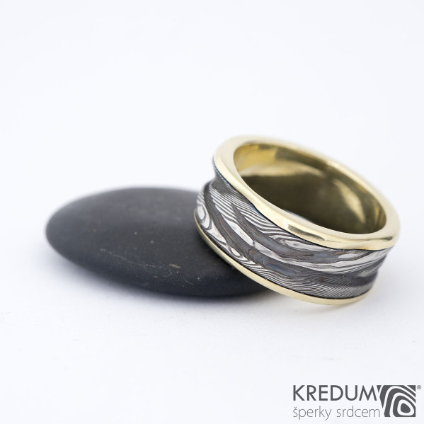Zlatý pán vod - Snubní prsten damasteel v kombinaci se zlatem - SK1424