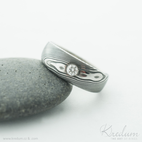 Siona a ir diamant 2,7 mm - devo - kovan snubn prsten z nerezov oceli damasteel - SK4002