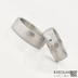 Snubní a zásnubní prsten damasteel Prima s černým diamantem 1,7 mm, vzor dřevo, vel. 54,5; šířka 7mm, profil B, lept světlý střední - et 1492