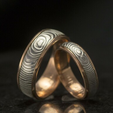 Kasiopea red - rky - zlat snubn prsten a damasteel
