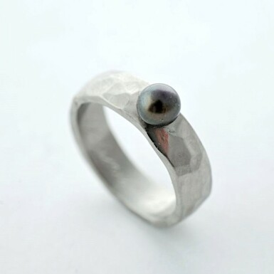 Natura nerez a černá perla - matný - kovaný snubní nebo zásnubní prsten z chirurgické oceli