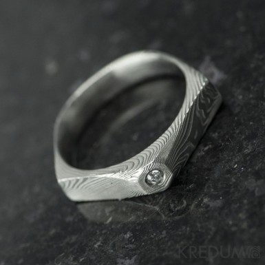 Tulipus a čirý diamant 1,7 mm - Damasteel zásnubní prsten, S831