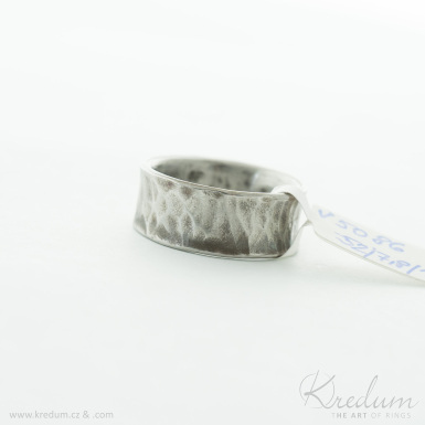 Rafael - kovaný snubní prsten z nerezové oceli - V5086