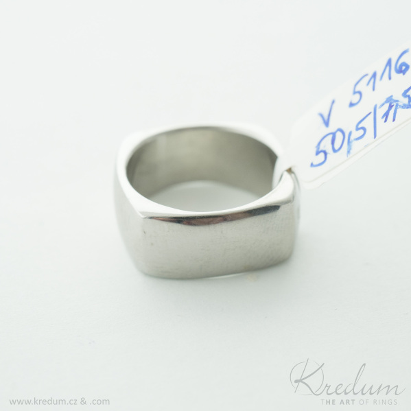 Kulat tvereek lesk - kovan snubn prsten z nerezov oceli - V5116
