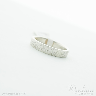Wood silver - Stříbrný kovaný snubní prsten, V5173