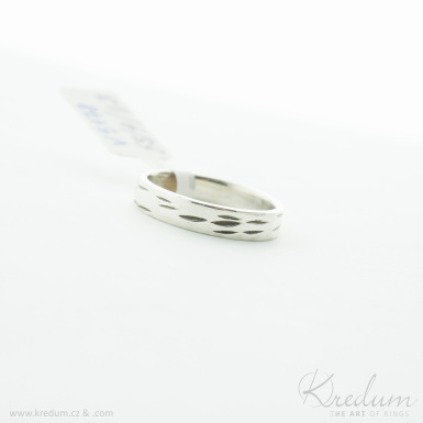 Betula silver - Stříbrný kovaný snubní prsten - V5178