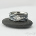 Zsnubn prsten s briliantem - Vla vod, diamant 3mm, vzor devo, lept hrub tmav, velikost 52, ka 7 mm, vnitn zaoblen comfort -k 2074