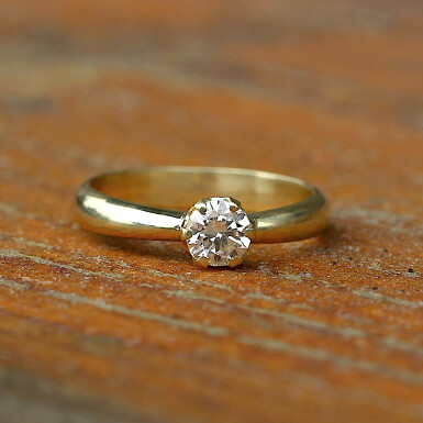 Lucia - zlatý prsten s diamantem