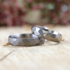 prsteny Rock titan matn� - d�msk� s diamantem